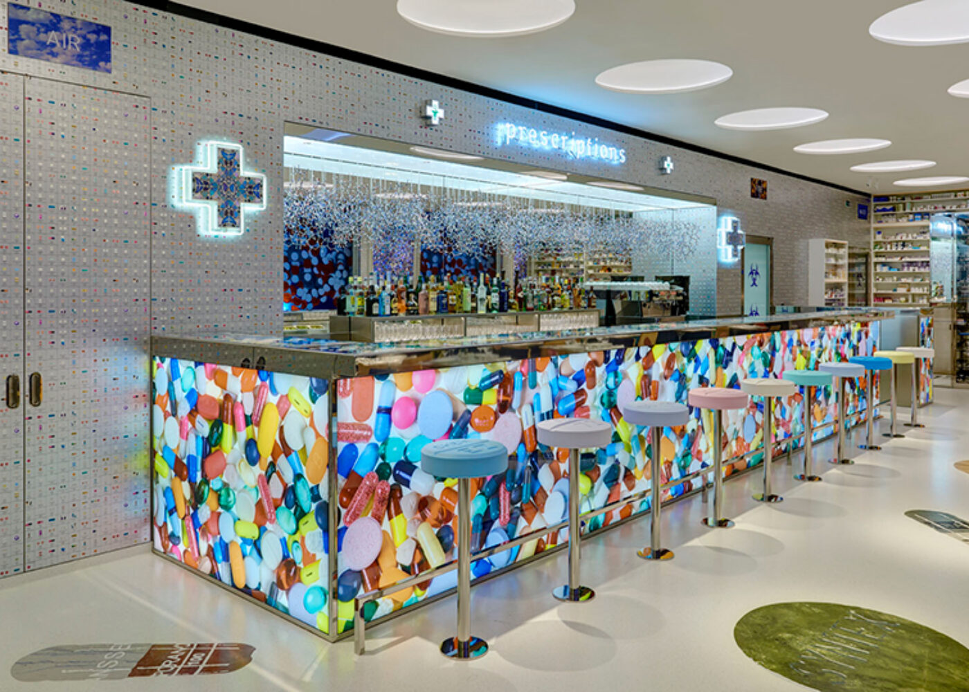 damien-hirst-mark-hix-pharmacy-2-restaurant-newport-street-gallery-london-designboom-04